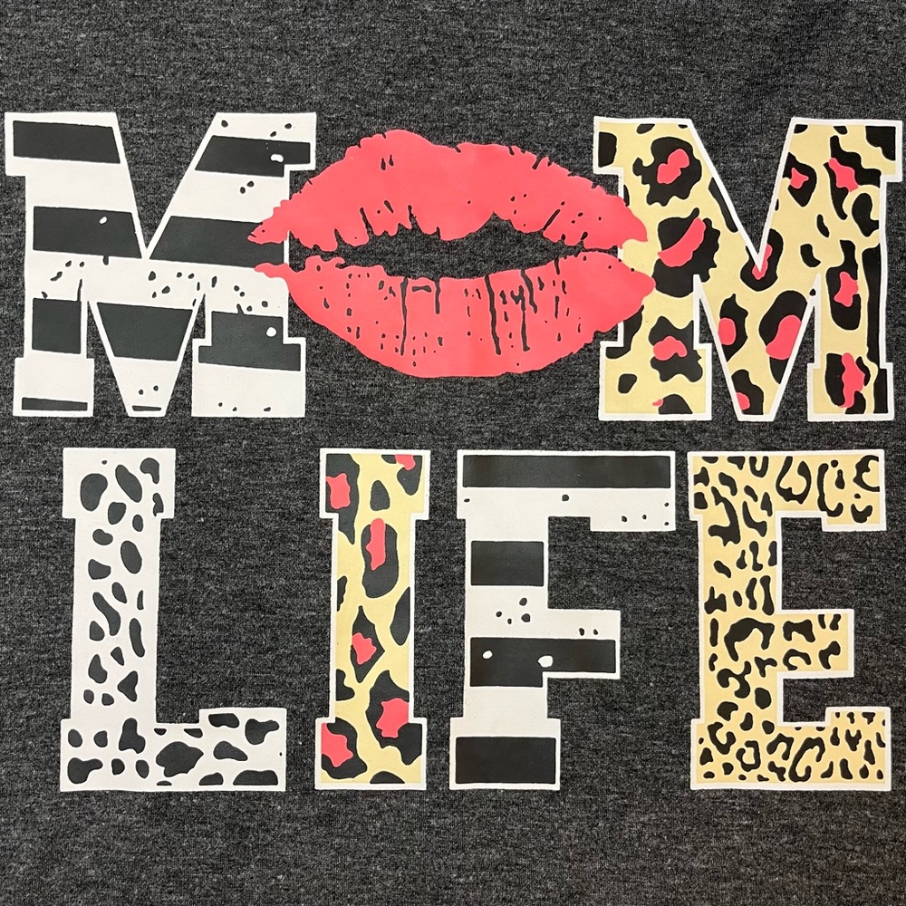 MOM LIFE Tee Shirt ~ 2X ~ Pink Kiss Lips & Animal Prints: Leopard Cheetah Cow - Picture 3 of 5